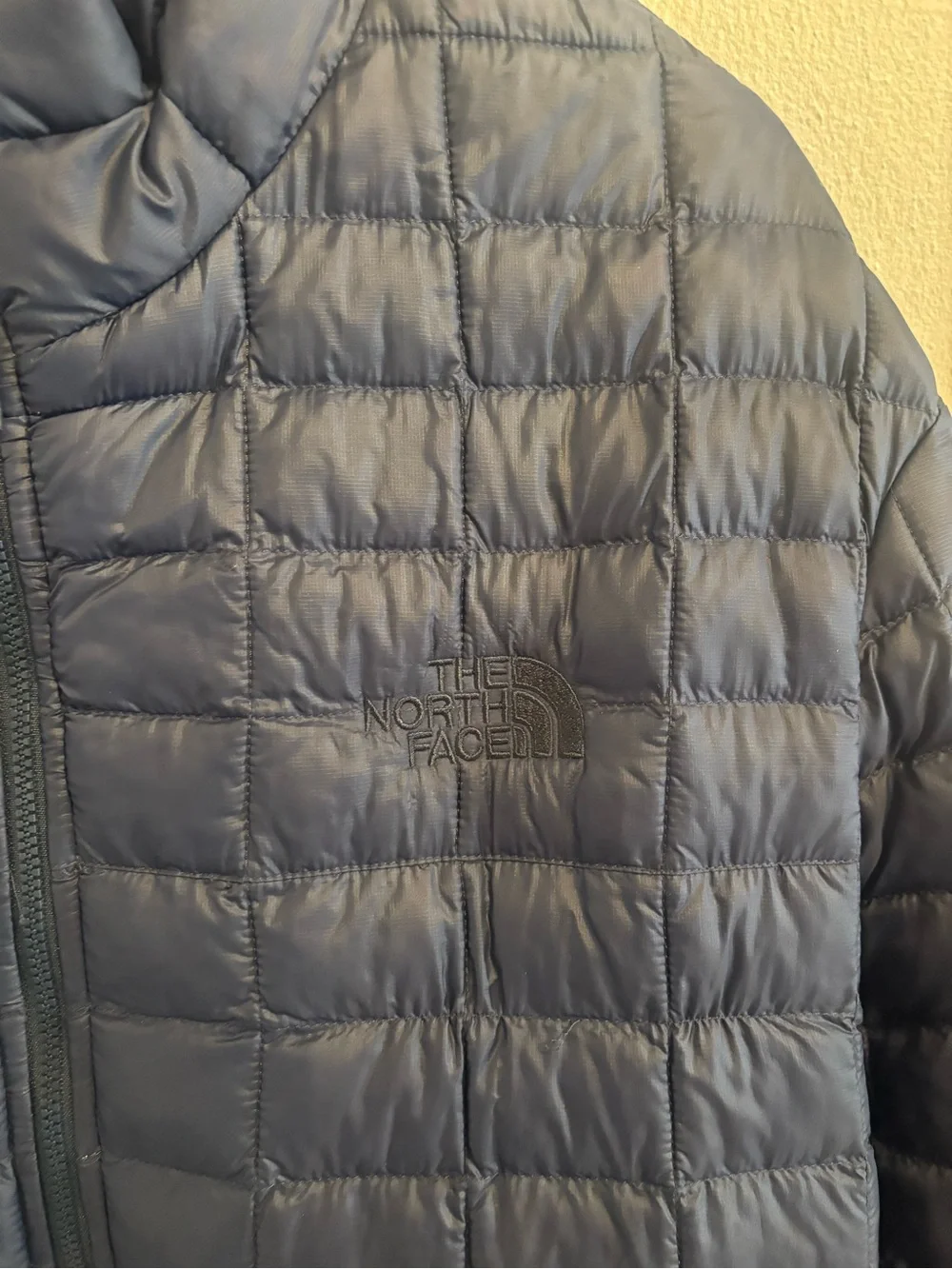 The North Face Men's Dark Navy Quilted Puffer Jacket